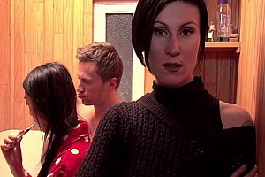 捆绑后仰暴力深喉 Porn